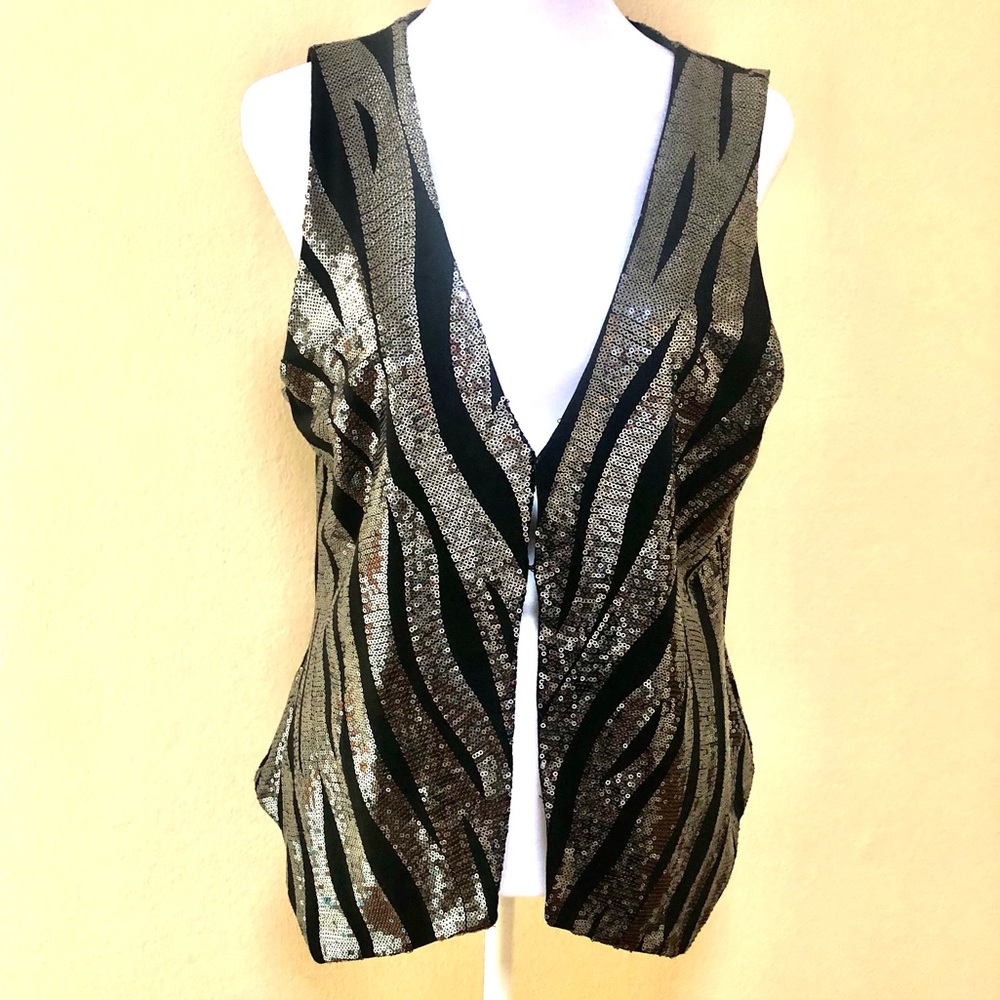 DONNA silver and black sequined vest. Gorgeous and in great condition. S…